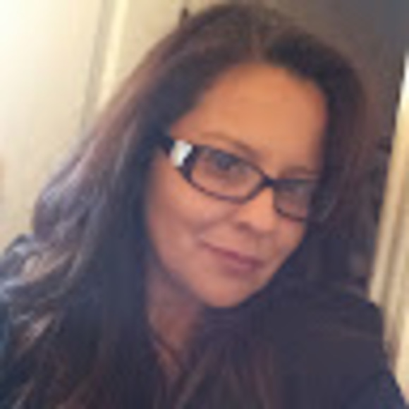 Meet your Posher, Sylvia - Picture 1 of 1